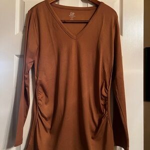 GAP Maternity Long Sleeve V Neck Modern T Shirt- NEW!